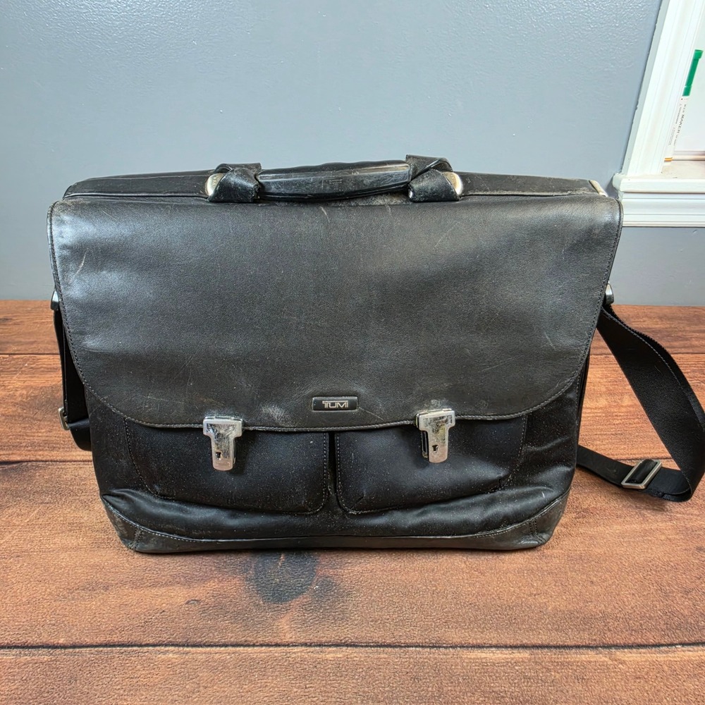 Tumi Briefcase Mens Large Black  Leather Ballistic Nylon Laptop Messenger Bag